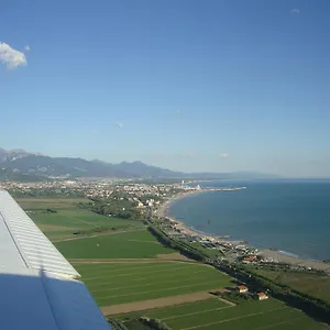 Marina Appartamento Marina Di Carrara